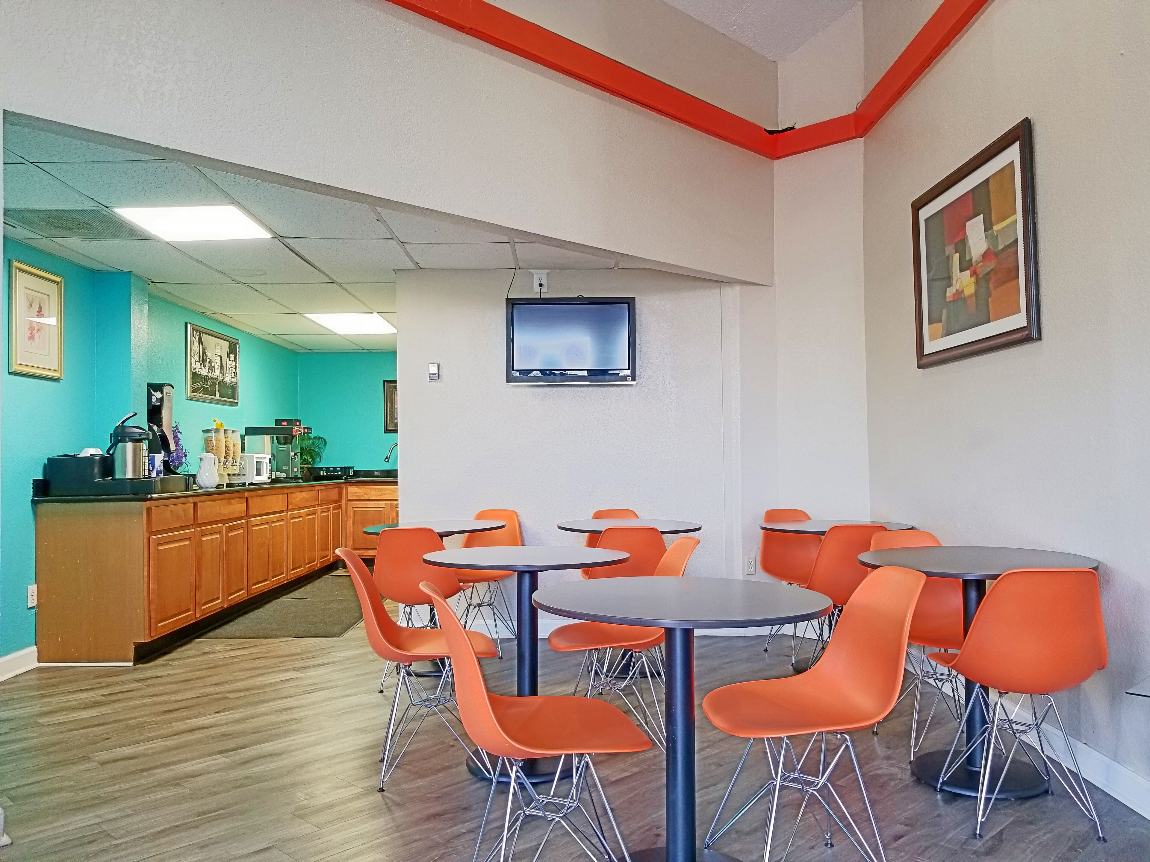 Photo - Howard Johnson by Wyndham Houston Hobby Airport