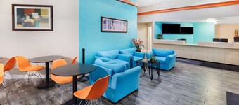 Howard Johnson by Wyndham Houston Hobby Airport