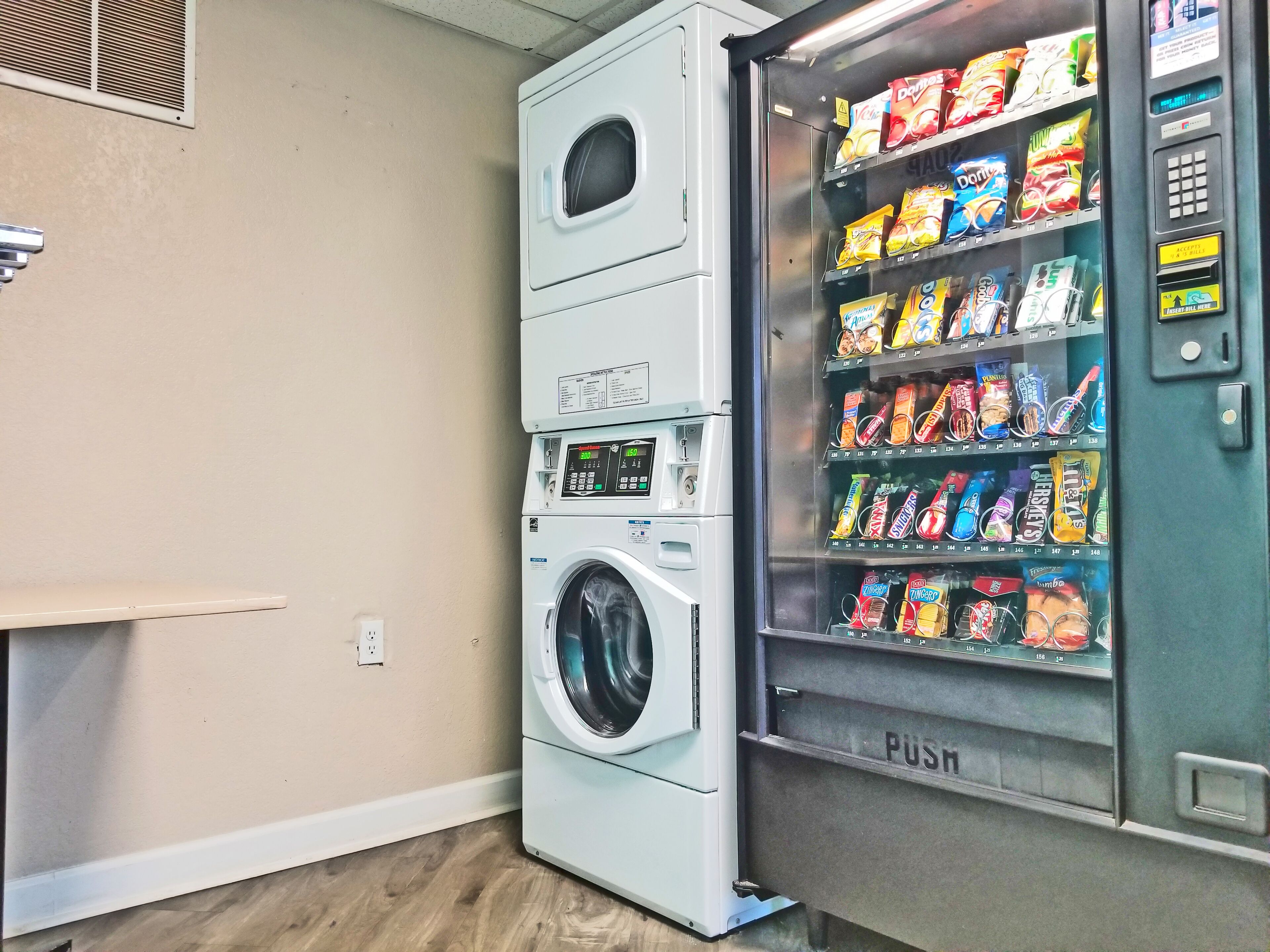 Photo - Howard Johnson by Wyndham Houston Hobby Airport