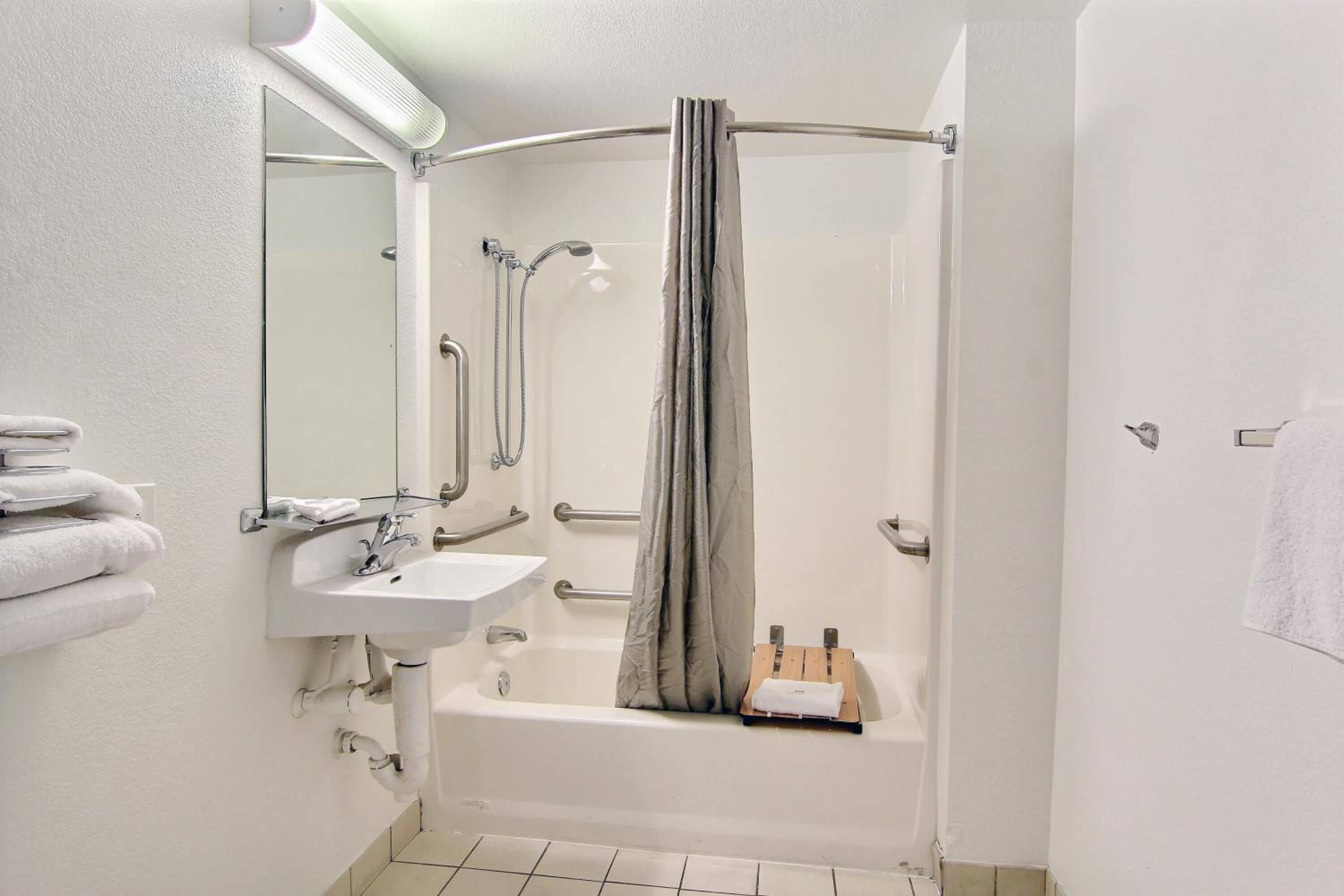 Photo - Motel 6 Austin, TX - Central Downtown UT