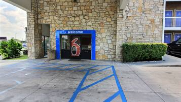 Entrée de l’hébergement