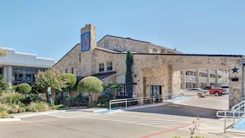 مدخل المنشأة