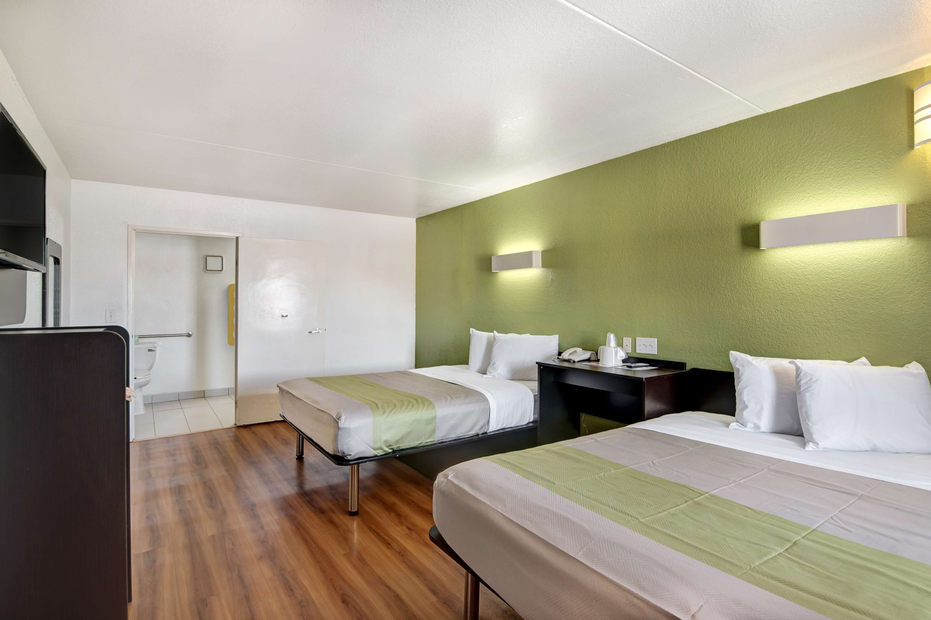 Wi-Fi gratuit, draps fournis