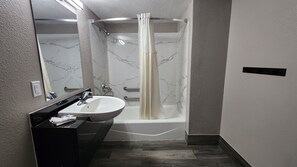 حمام لذوي الاحتياجات الخاصة