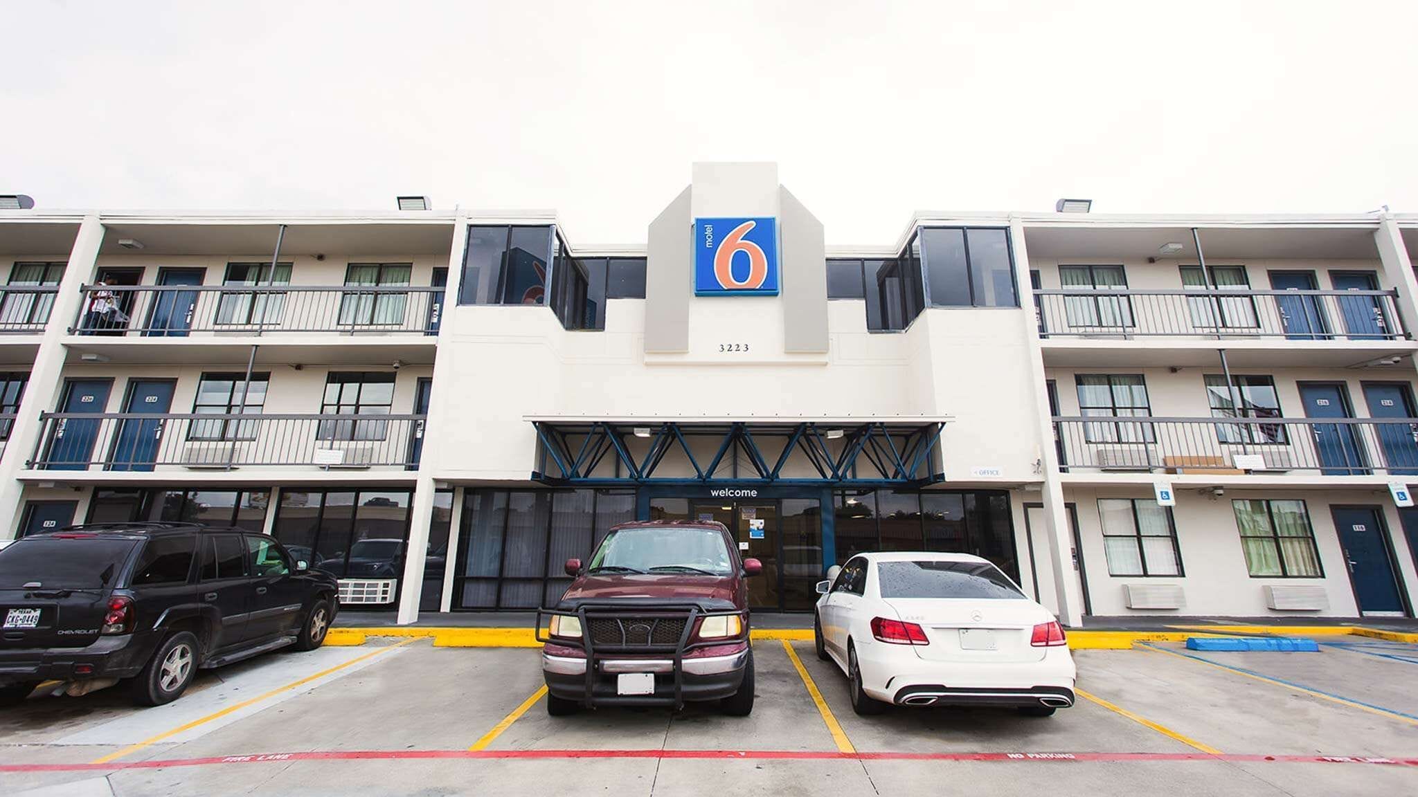 Photo - Motel 6 Houston, TX - Medical Center - NRG Stadium