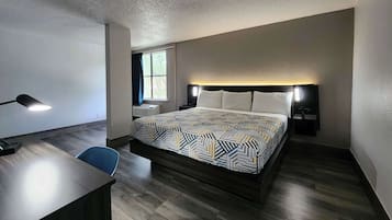 Schreibtisch, laptopgeeigneter Arbeitsplatz, Verdunkelungsvorhänge