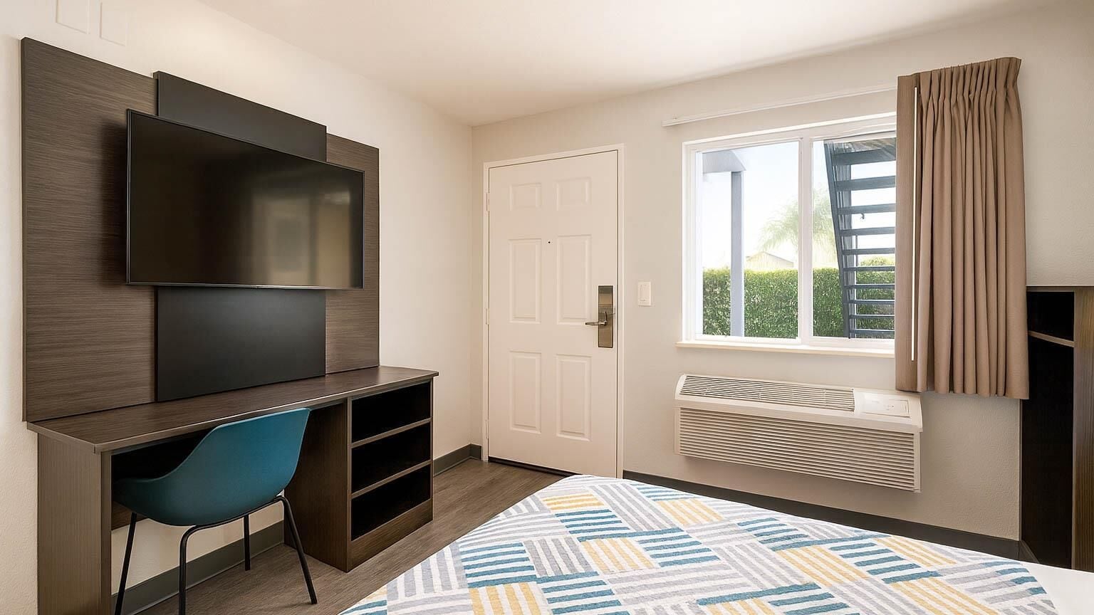 Desk, free WiFi, bed sheets