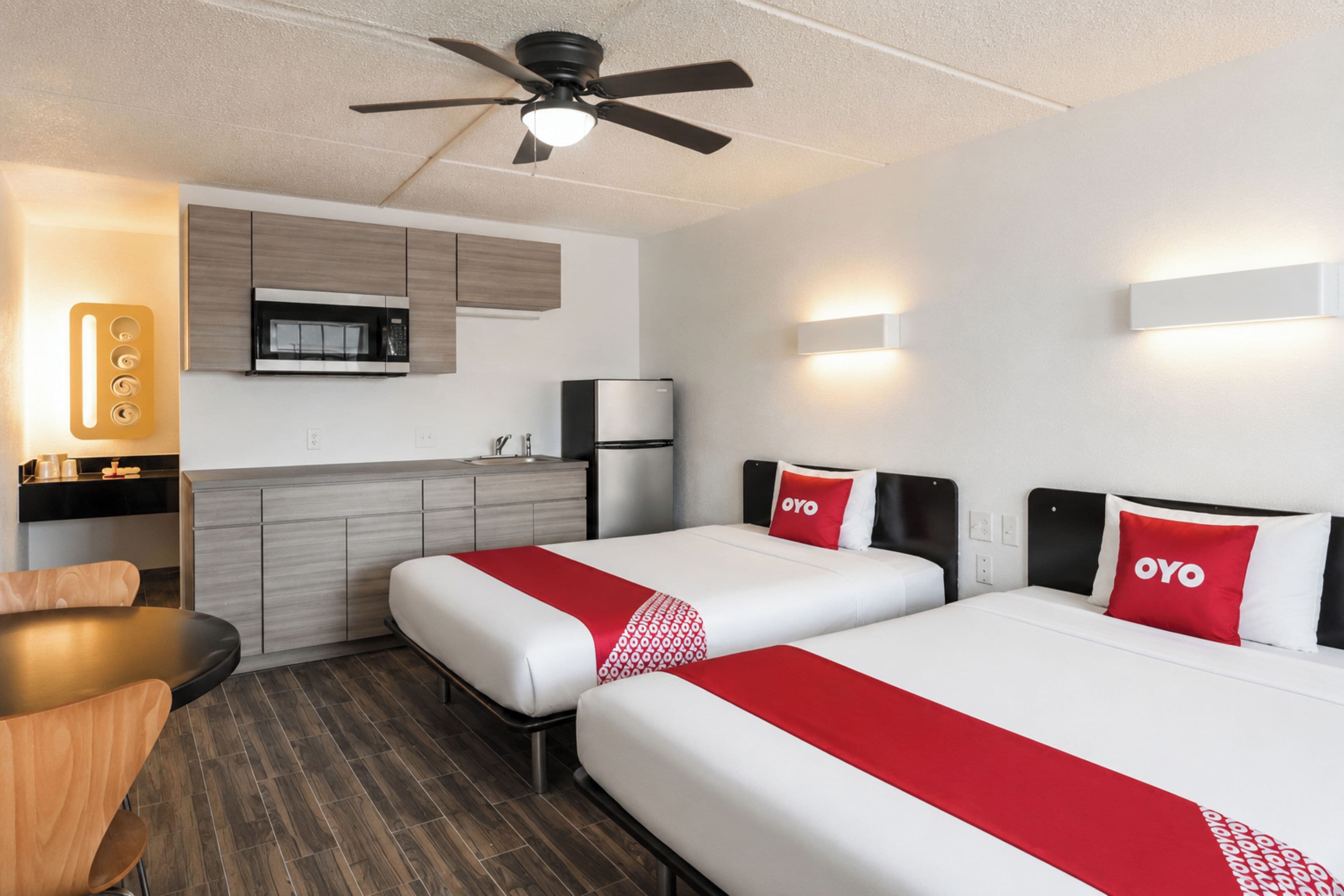 2 Bedroom Apartment with Kitchen | Desk, WiFi (free), bed sheets