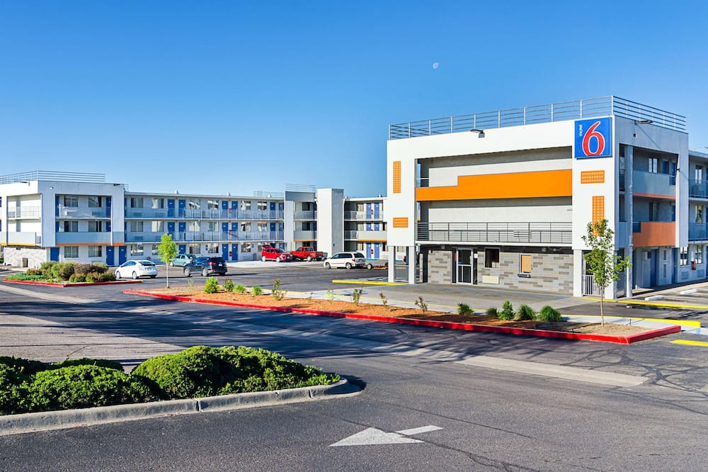 Motel 6 Denver, CO – Downtown