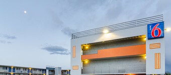 Motel 6 Denver, CO – Downtown