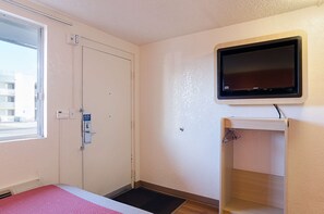 Bügeleisen/Bügelbrett, kostenloses WLAN, Bettwäsche