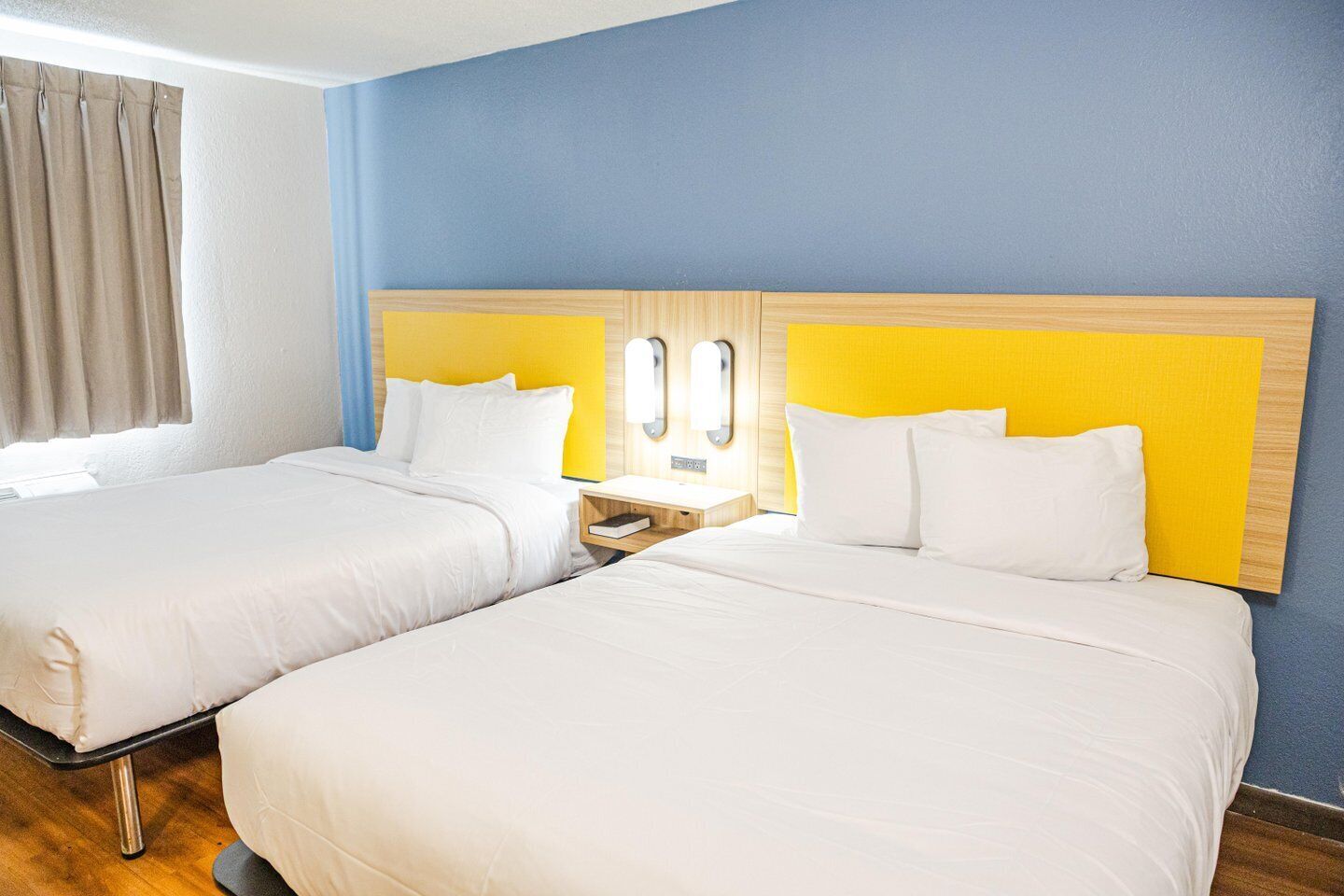 标准房, 2 张大床, 无烟房 | 办公桌、笔记本电脑工作区、免费 WiFi、床单