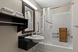 Towels, soap, shampoo, toilet paper