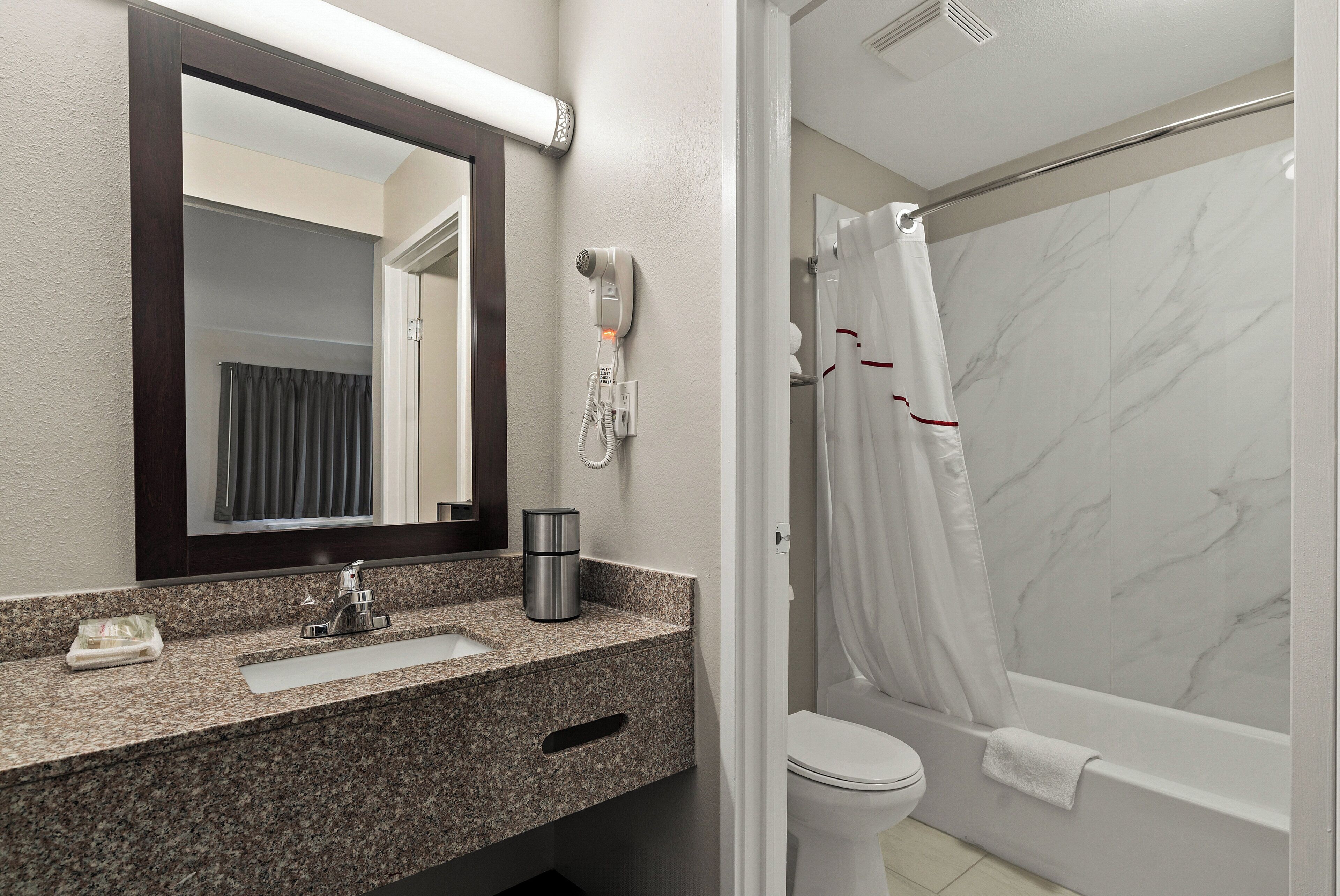 Towels, soap, shampoo, toilet paper