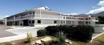 Super 8 by Wyndham Woods Cross/Salt Lake City North