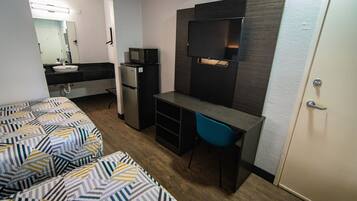 WiFi (free), bed sheets