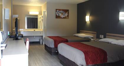 Econo Lodge Paducah West I-24