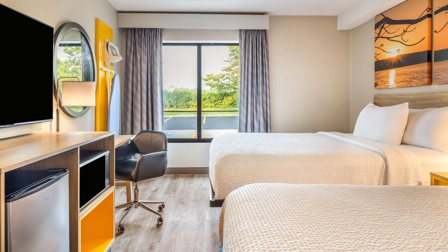Days Inn by Wyndham Geneva/Finger Lakes