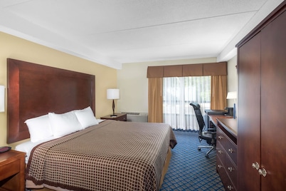 Days Inn by Wyndham Geneva/Finger Lakes