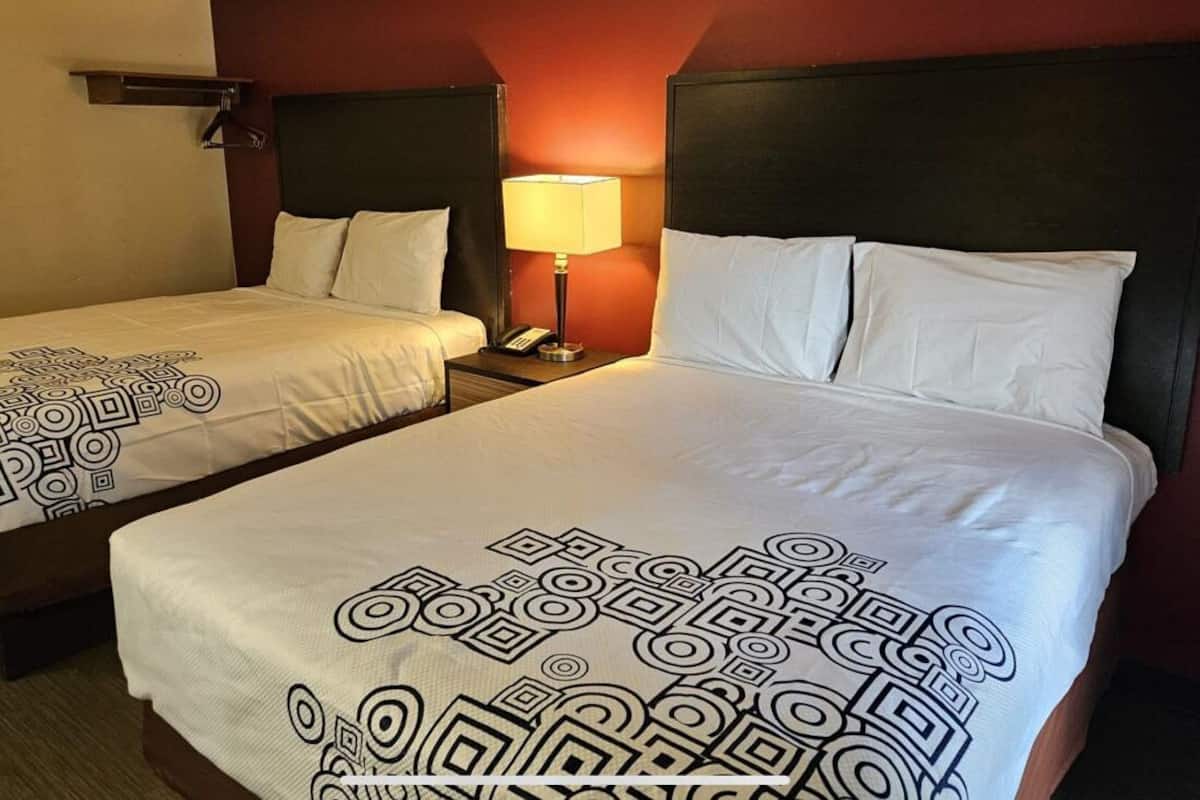 Blackout curtains, soundproofing, iron/ironing board, free WiFi