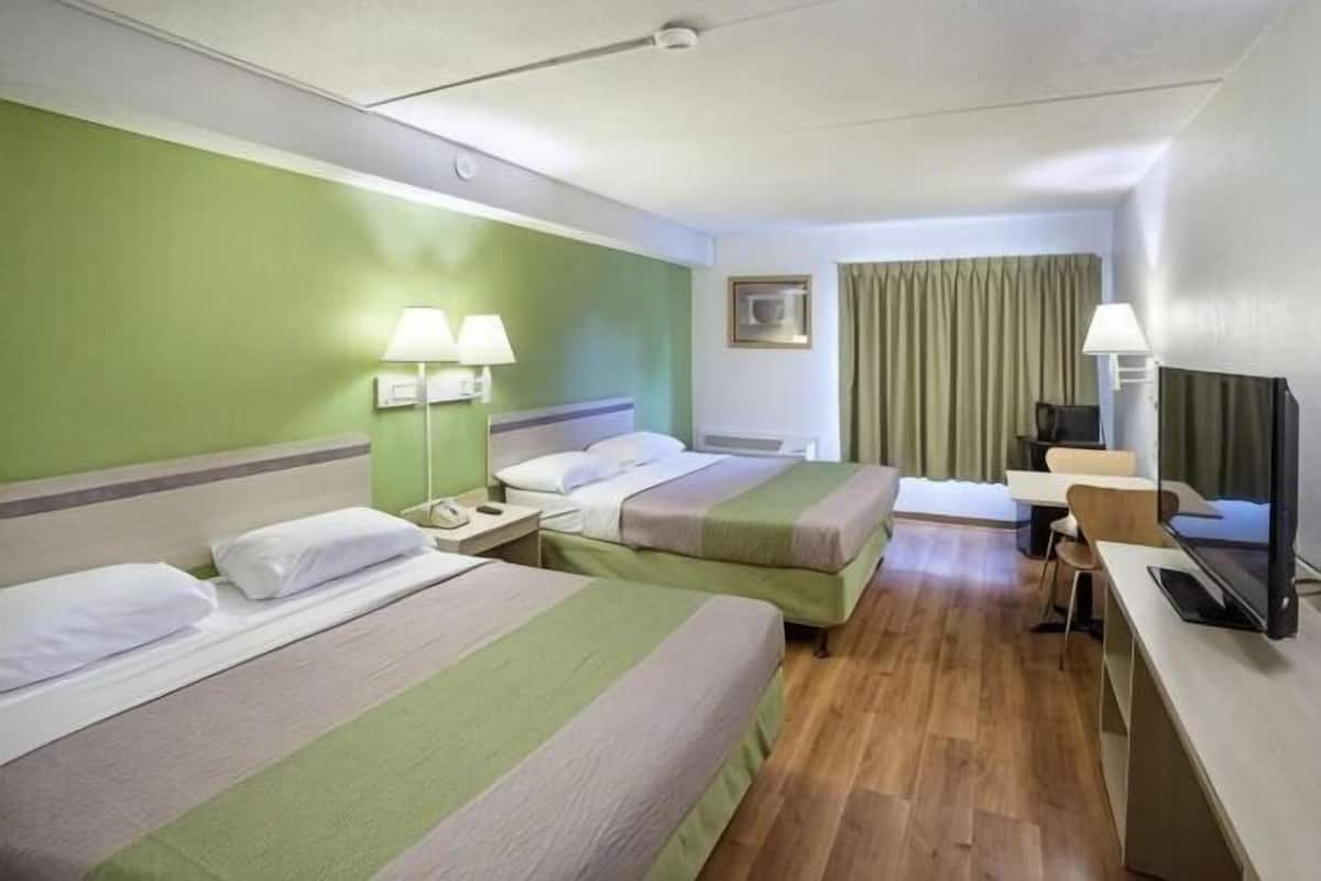 Wifi gratis y ropa de cama