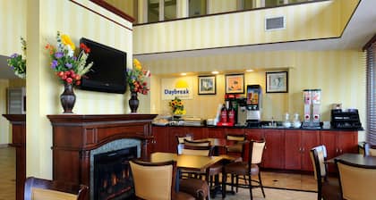 Days Inn by Wyndham Utica