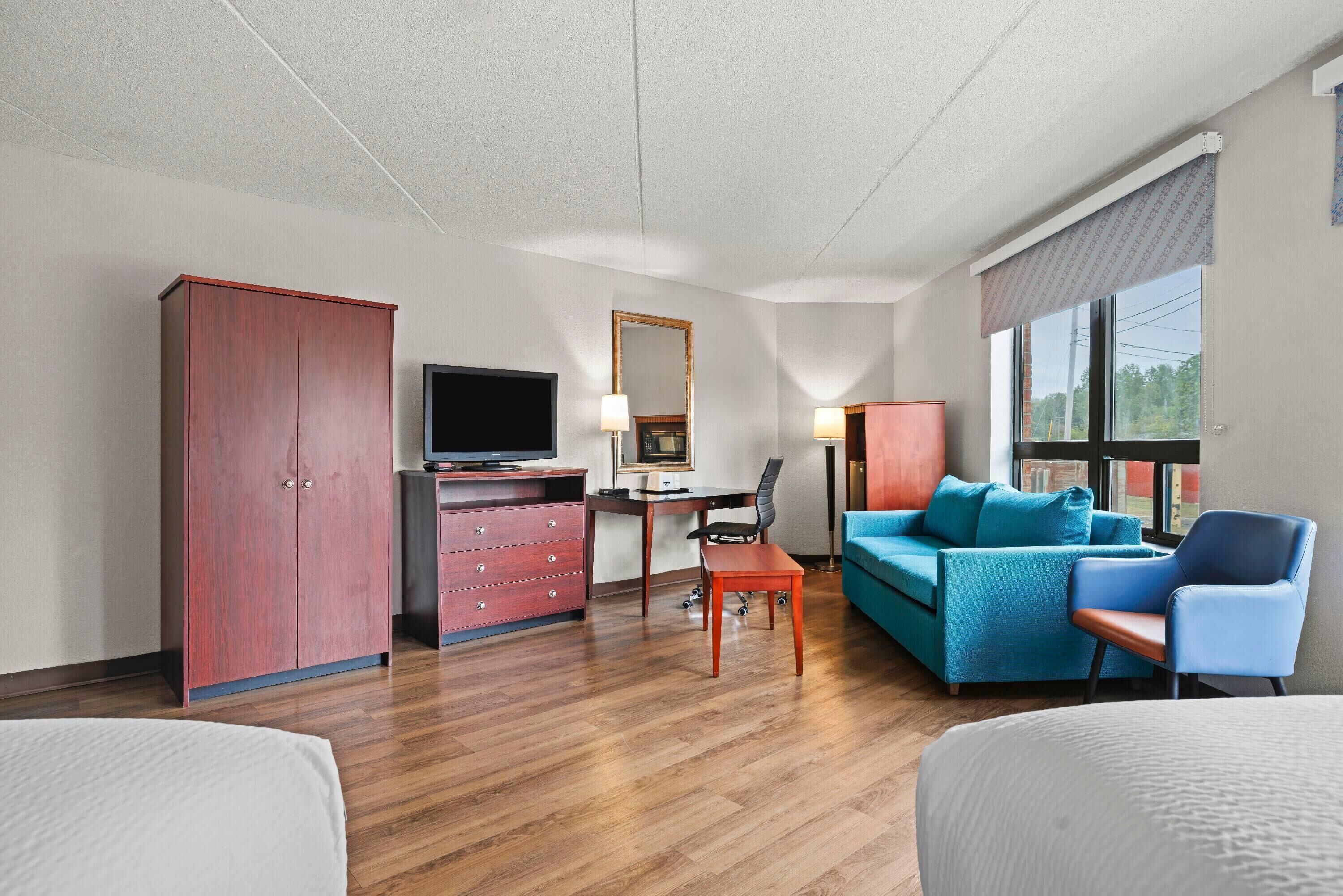 Studio Suite, 2 Double Beds, Non Smoking | Premium bedding, desk, free WiFi, bed sheets