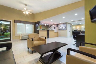 Amerivu Inn and Suites Extended Stay