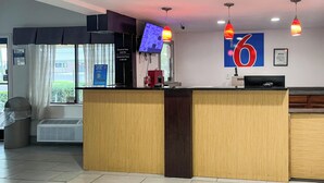 Unclassified image, 5 of 28, button - Motel 6 Aberdeen, NC - Pinehurst (Aberdeen)