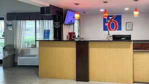 Unclassified image, 4 of 28, button - Motel 6 Aberdeen, NC - Pinehurst (Aberdeen)