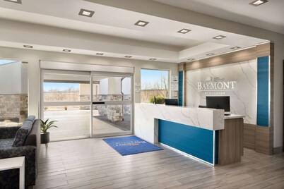 Baymont by Wyndham Shawnee