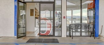 Motel 6 Coos Bay, OR