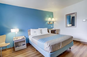 Skrivebord, wi-fi (inkludert) og sengetøy