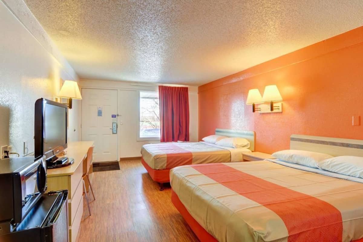 Desk, blackout drapes, iron/ironing board, free WiFi