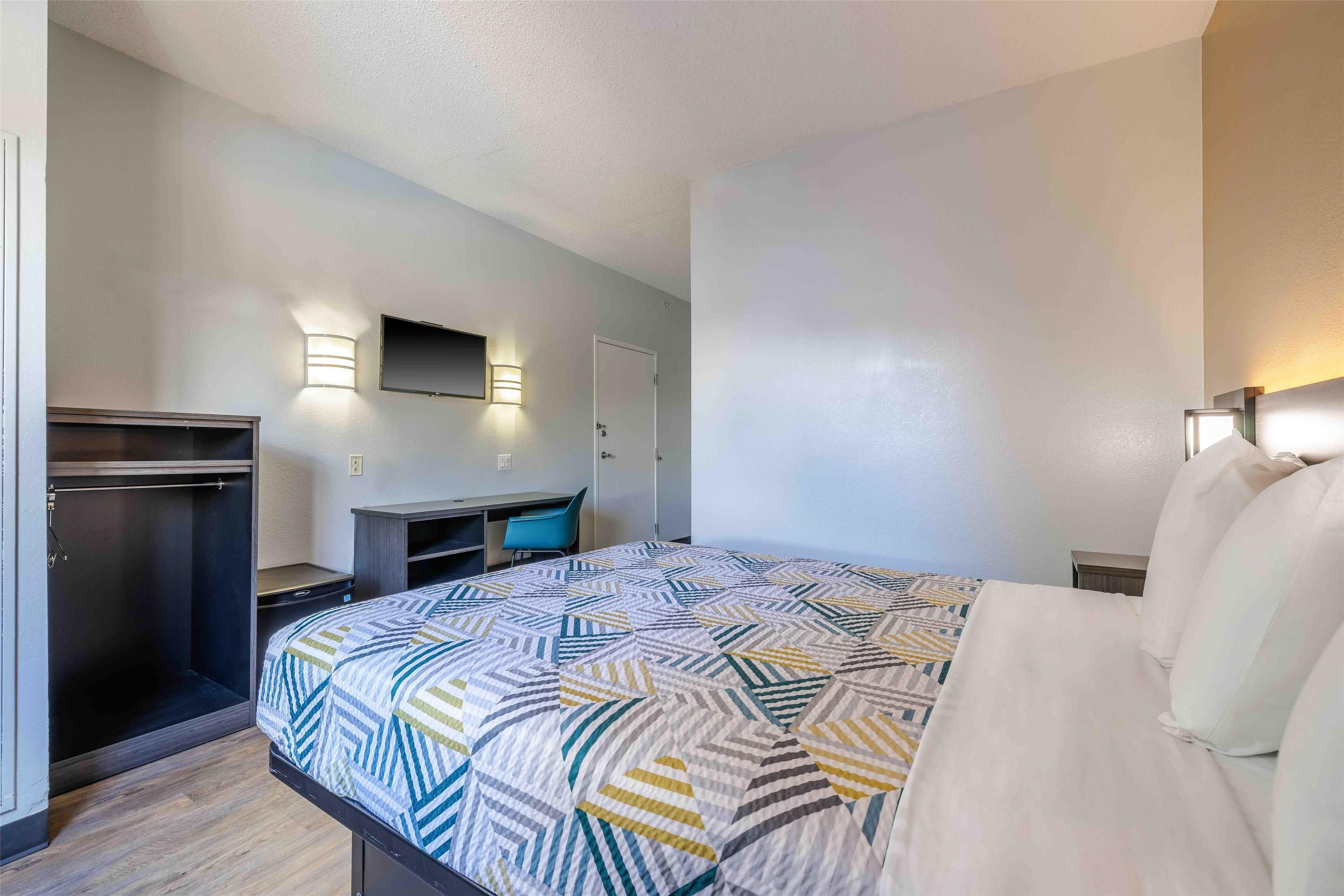 Motel 6 Albuquerque, NM - North Reviews, Deals & Photos 2026 - Expedia