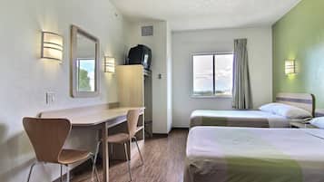 Skrivebord, skrivebord for bærbar PC og blendingsgardiner