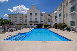 Pool - Motel 6 Albuquerque, NM - North (Albuquerque)