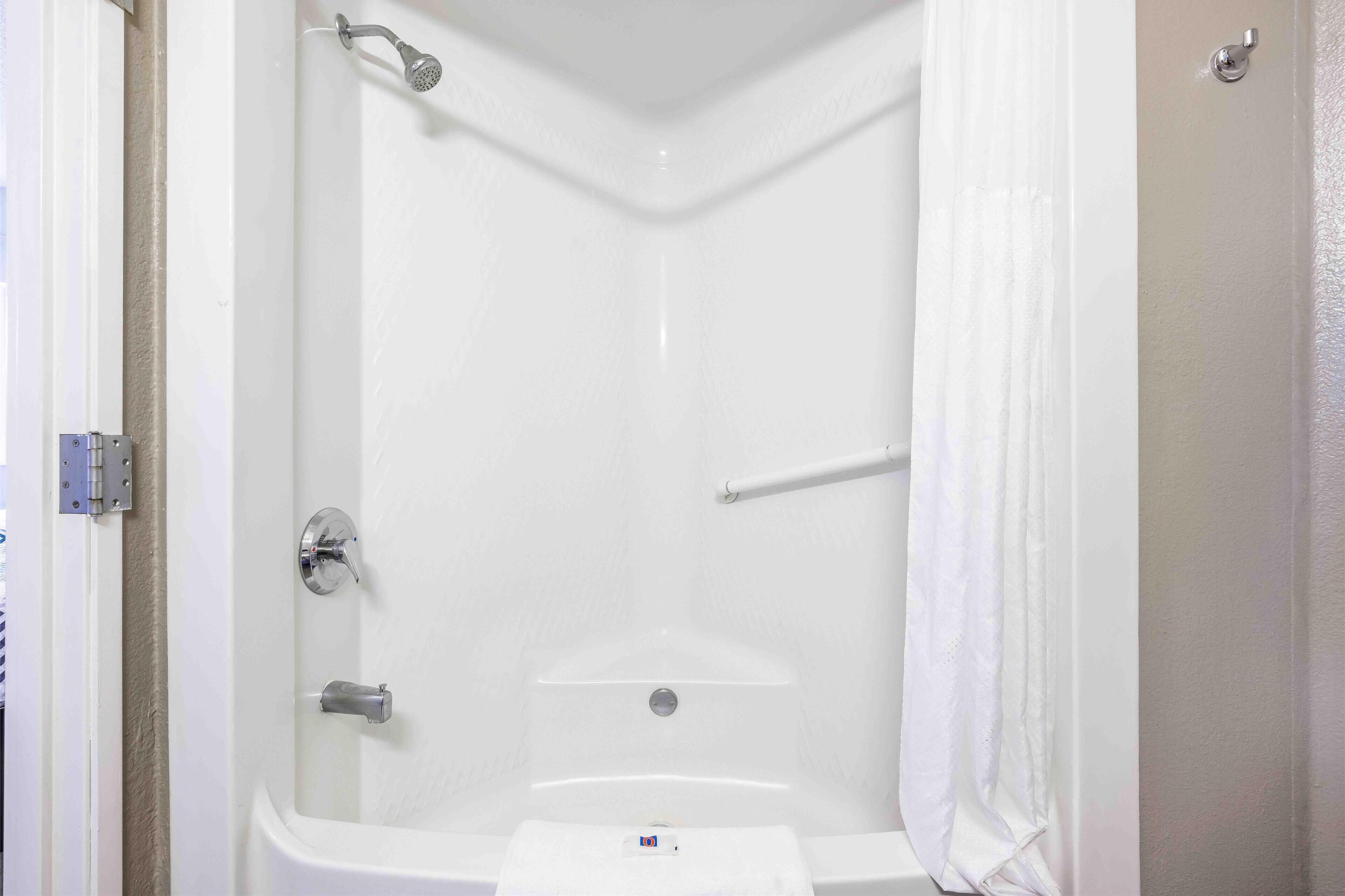 Douche, serviettes fournies