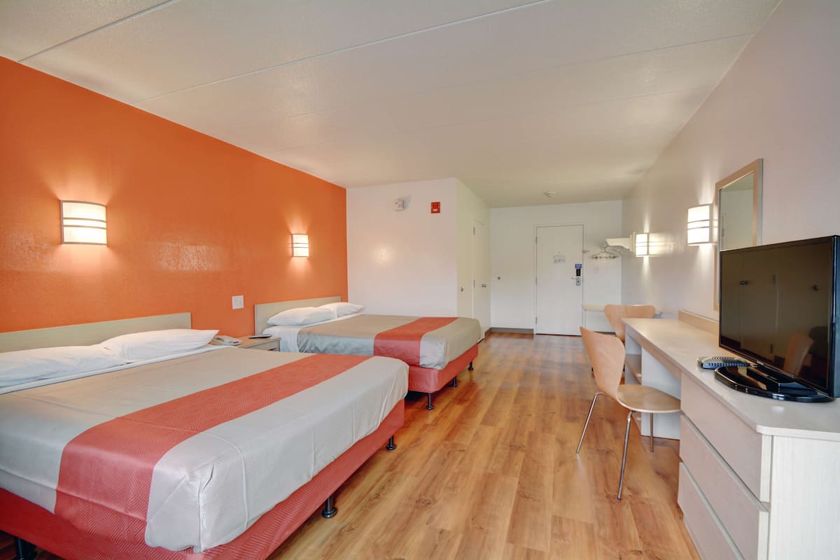 Wifi gratis y ropa de cama