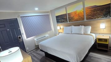 Habitación, 1 cama King size, para no fumadores | Escritorio y espacio para trabajar con laptop