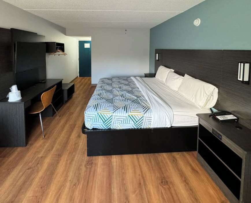 書桌、筆電工作空間、遮光布/窗簾、隔音