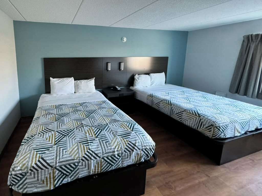 書桌、筆電工作空間、遮光布/窗簾、隔音