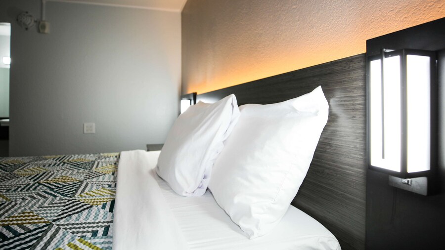 Motel 6 Sacramento, CA - Old Sacramento North