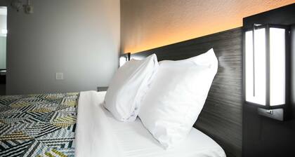 Motel 6 Sacramento, CA - Old Sacramento North