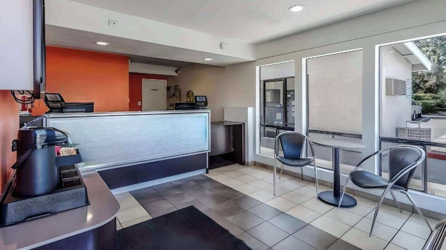 Motel 6 Modesto CA