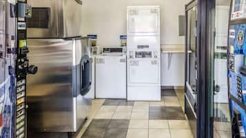 ماكينة بيع آلية