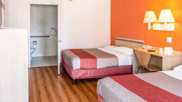 Cortinas blackout, tabla de planchar con plancha y wifi gratis