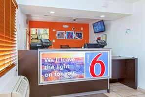Reception - Motel 6 Phoenix, AZ - Airport - 24th Street (Phoenix)