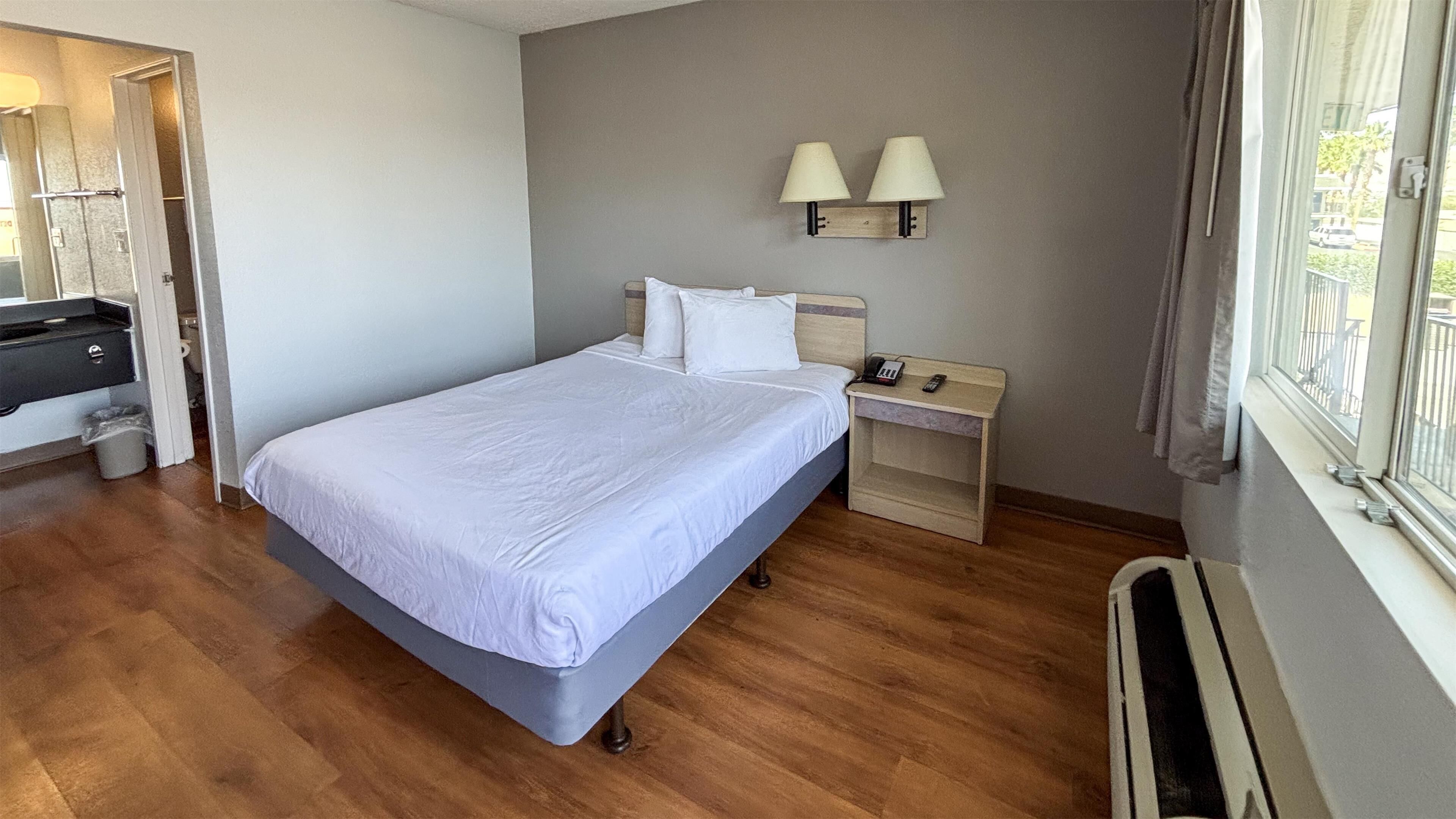 Free WiFi, bed sheets