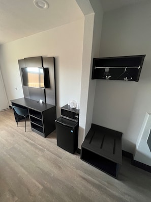 Standardzimmer, 1 Queen-Bett, Nichtraucher | Kostenloses WLAN, Bettwäsche